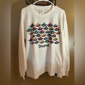 Disneyland White Long Sleeve Tee with Colorful D Pattern Size Small NWOT